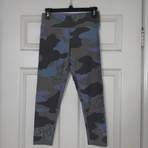 Aerie Chill Play Move Camo leggings
